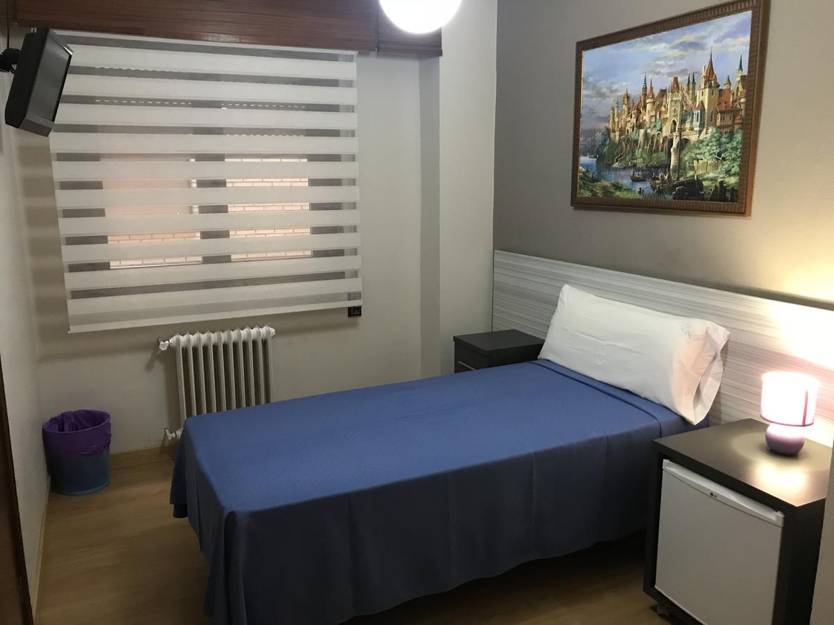 Pension Berceo Logrono Luaran gambar